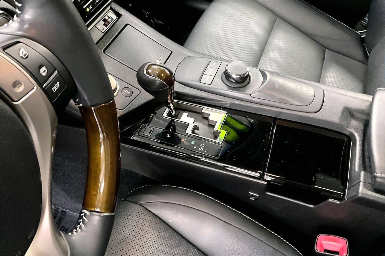 Used 2014 Silver Lining Metallic Lexus  image 16