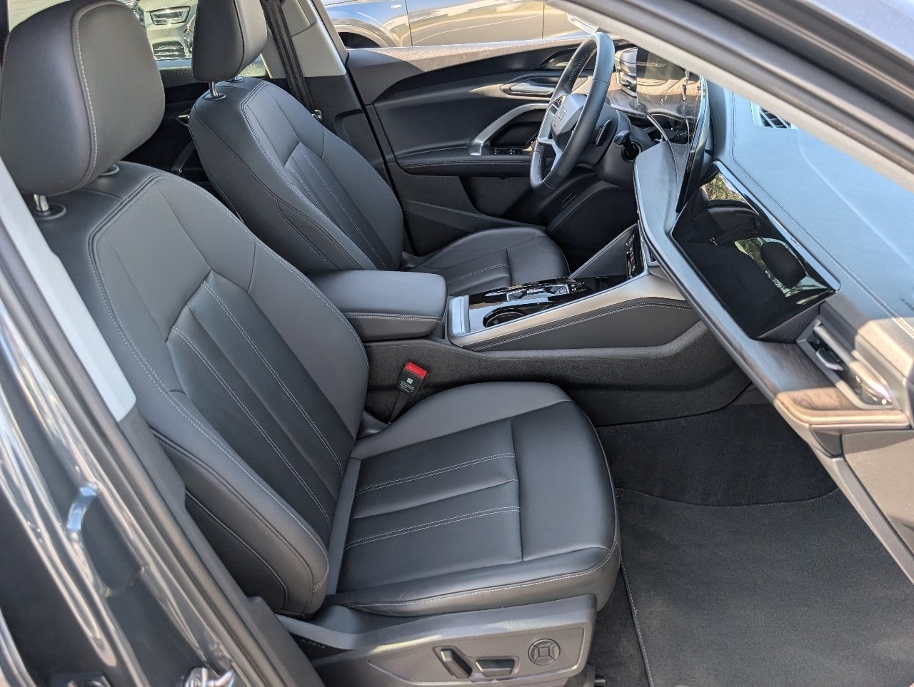 Used 2025 Tambora Gray Metallic Audi 2.0T Premium Plus image 6