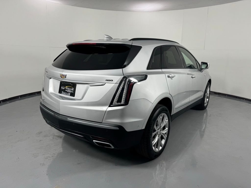 Used 2020 Radiant Silver Metallic Cadillac Sport image 4