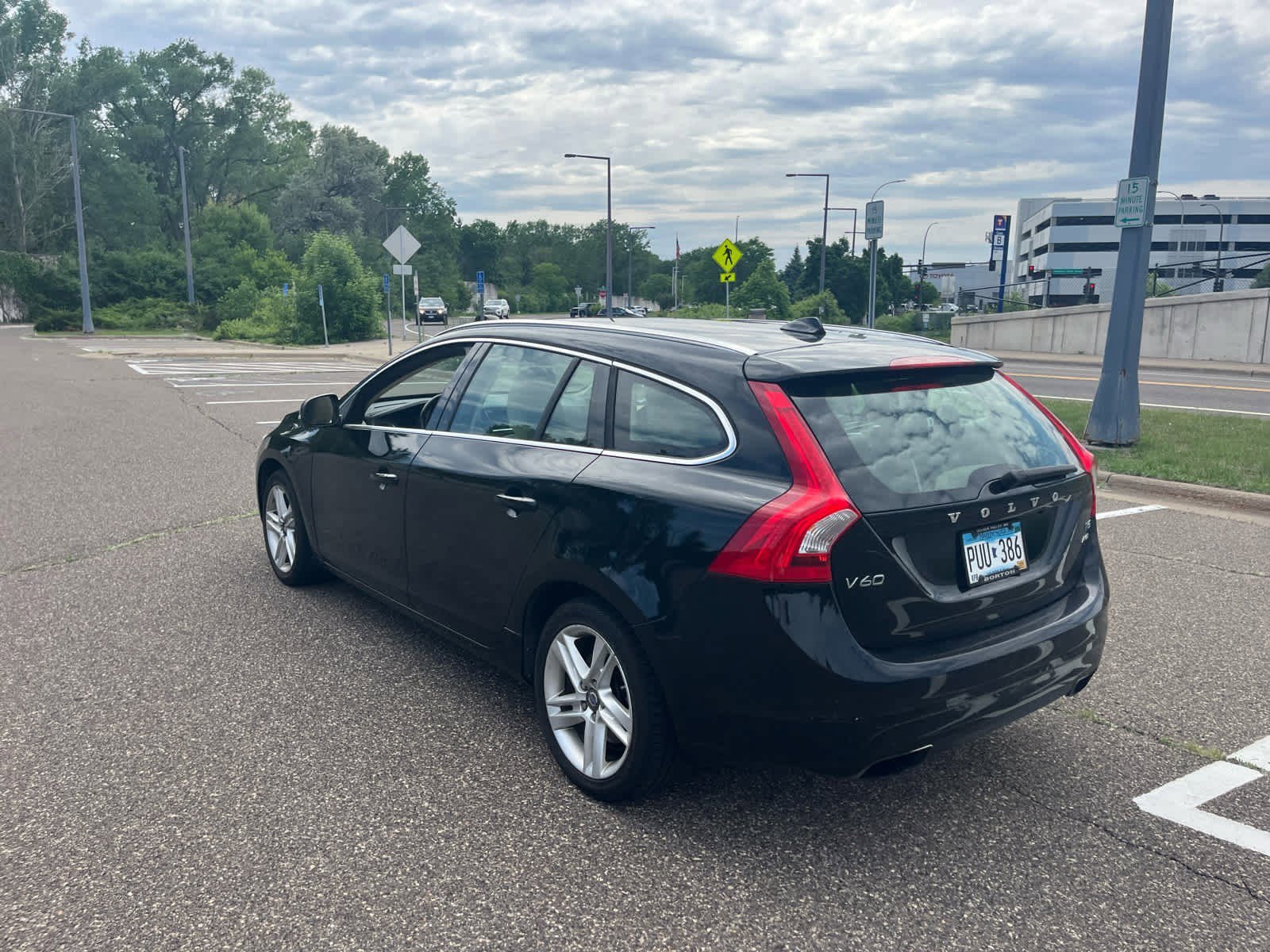 Used 2015 Black Stone Volvo T5 Premier Plus image 3