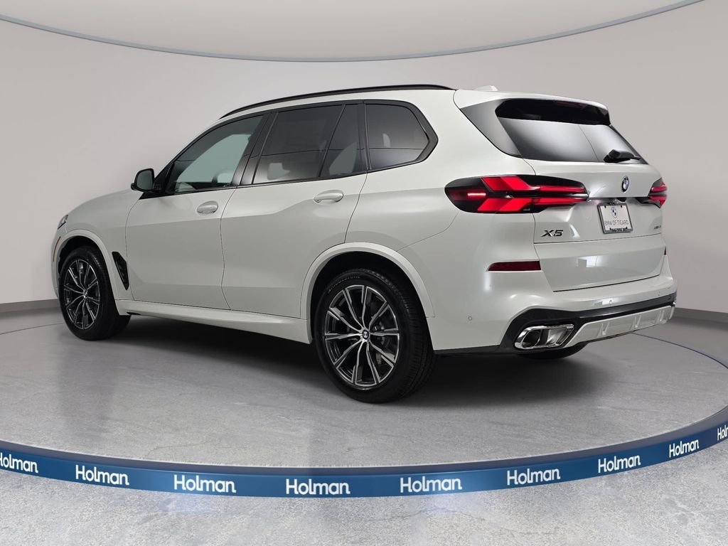 New 2026 Mineral White Metallic BMW xDrive40i image 7