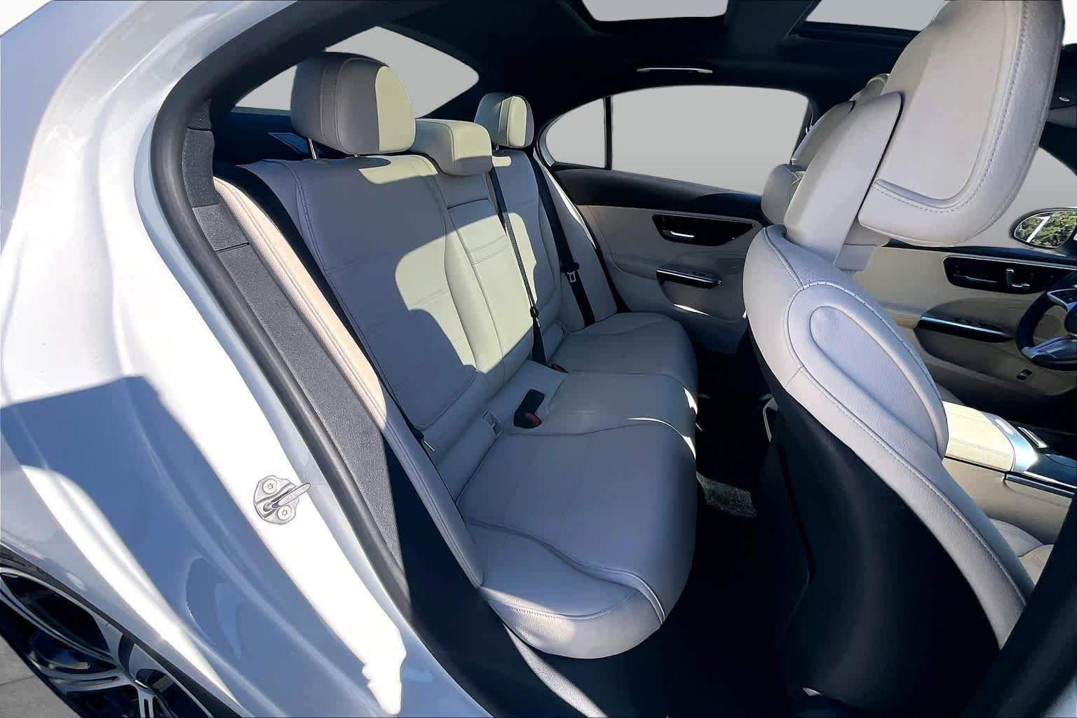 Used 2023 Polar White Mercedes-Benz C 300 image 19