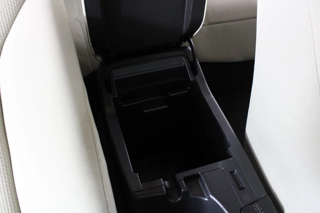 Used 2020 Dark Blue Pearl Subaru Base image 17