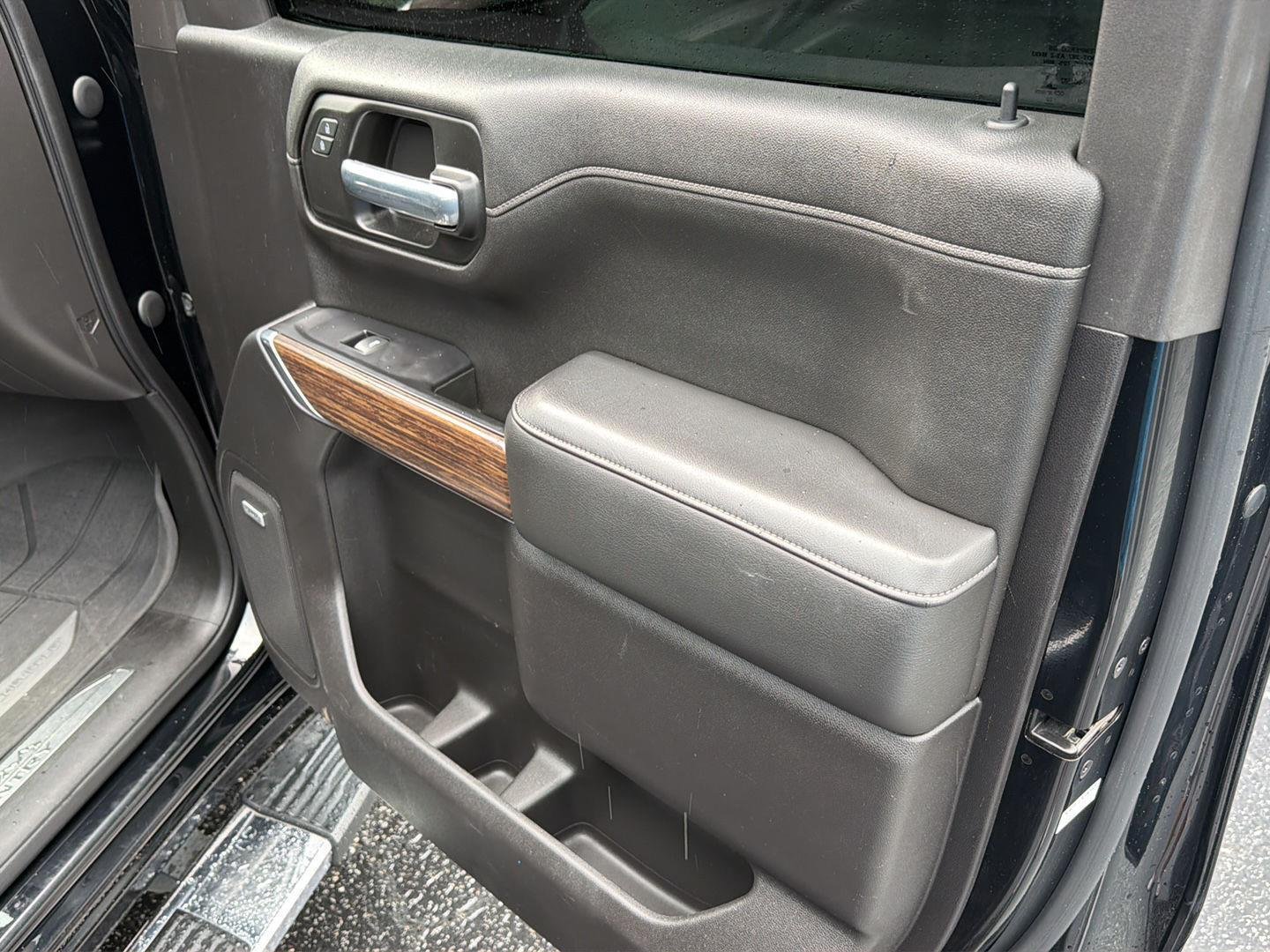 Used 2020 Black Chevrolet High Country image 15