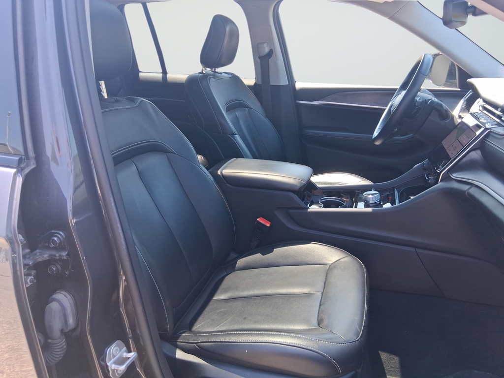Used 2022 Gray Jeep Limited image 24