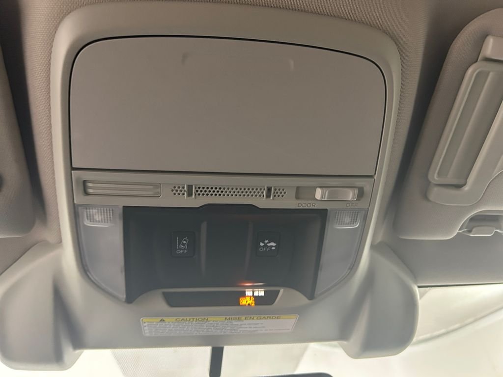 Used 2021 White Subaru Base image 29