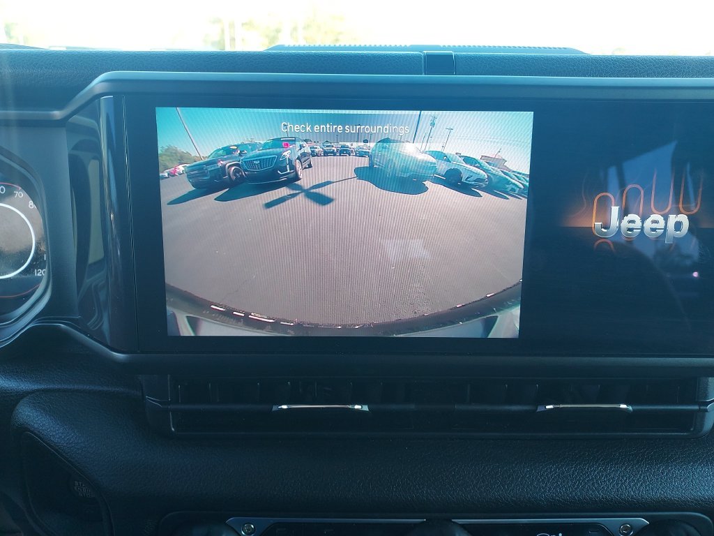 Used 2024 Silver Jeep Sport S image 22