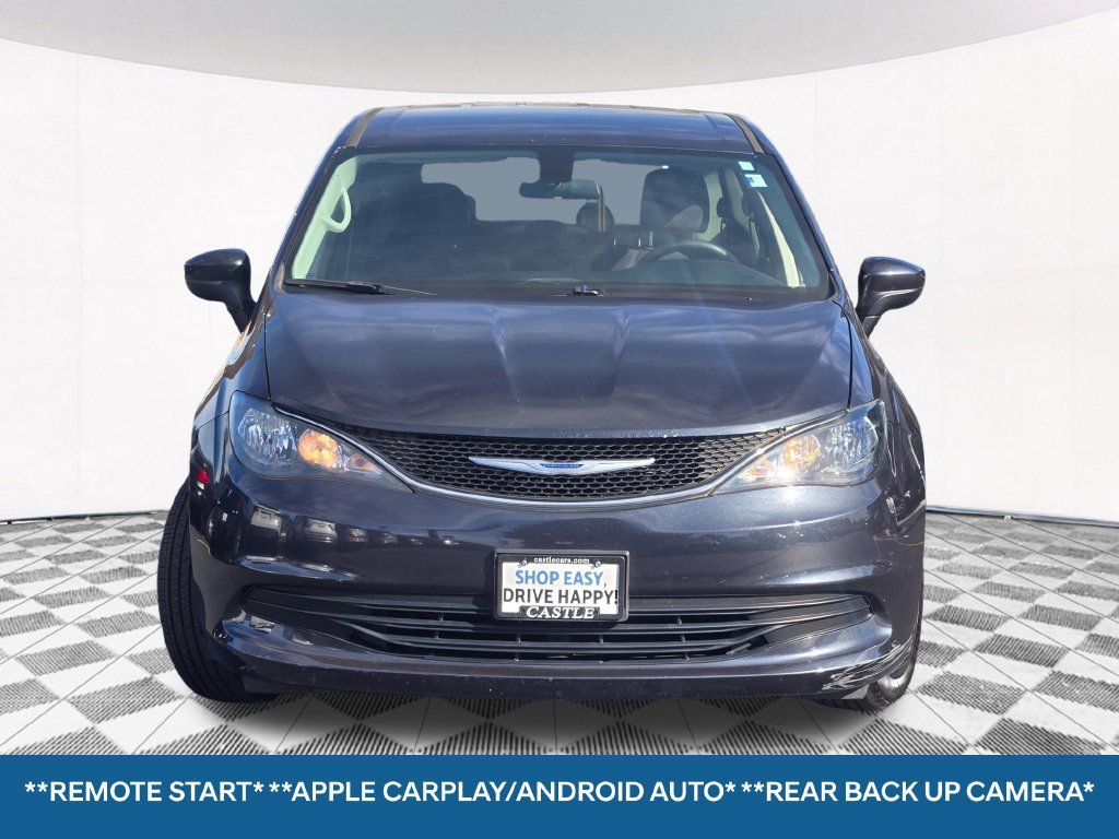 Used 2019 Chrysler Pacifica LX with VIN 2C4RC1CG8KR588655 for sale in Oak Lawn, IL