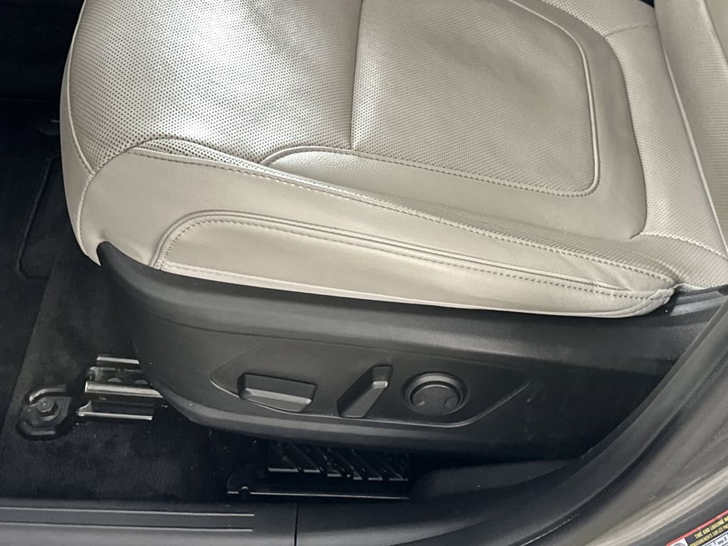 2022 Hyundai Tucson Limited - Photo 12