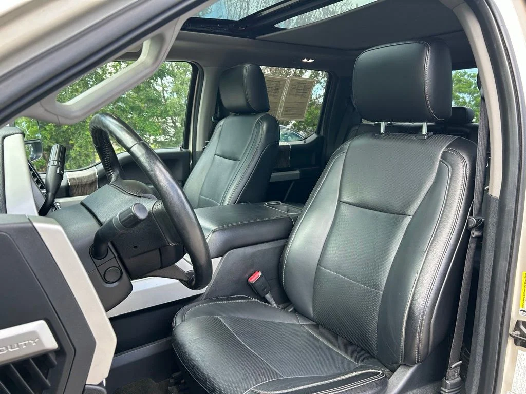Used 2017 White Gold Metallic Ford Lariat image 18