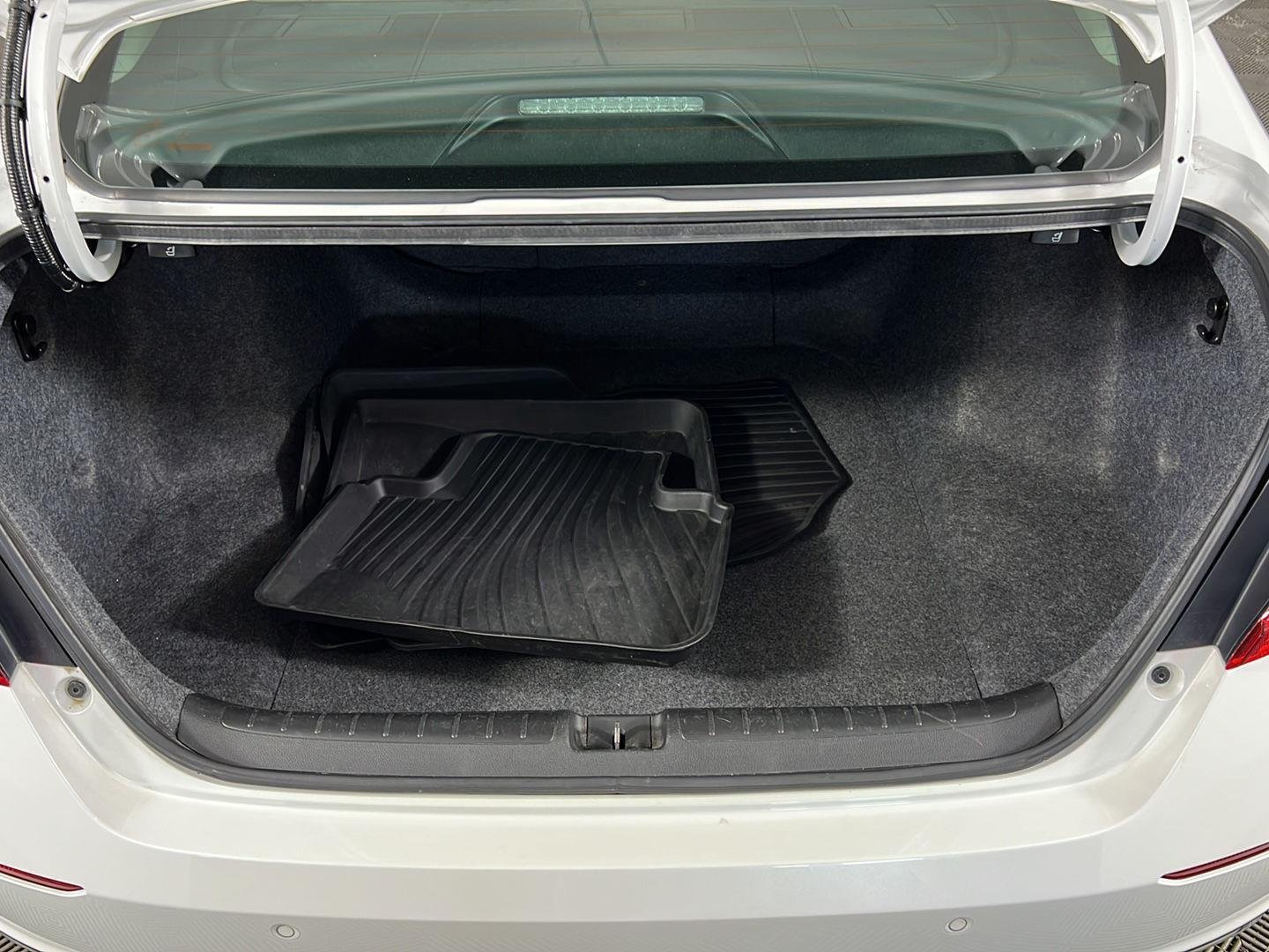 Used 2021 Platinum White Pearl Honda EX-L image 23