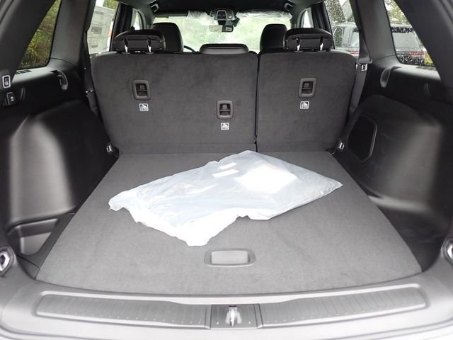 New 2025 Bright White Clear-Coat Exterior Paint Jeep Limited image 6