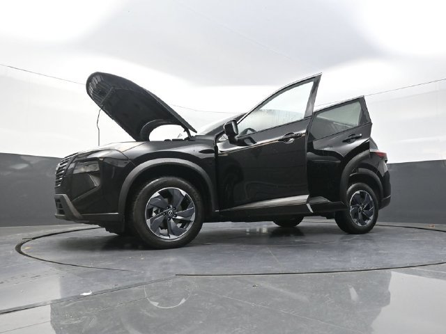 Used 2025 Black Nissan SV image 41