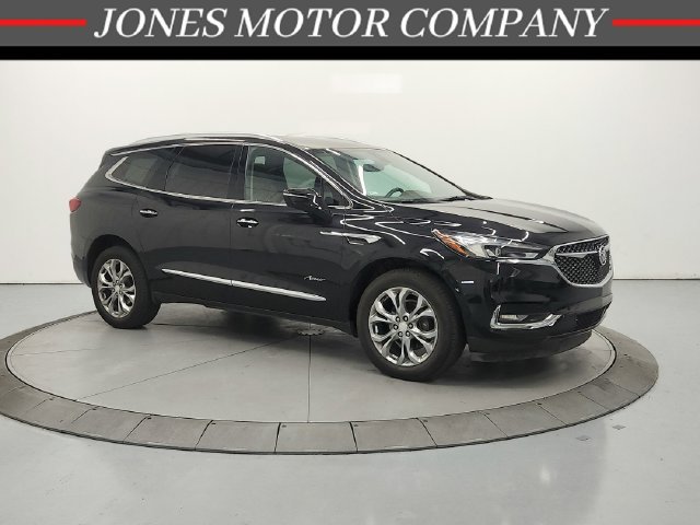 Used 2018 Black Buick Avenir image 1