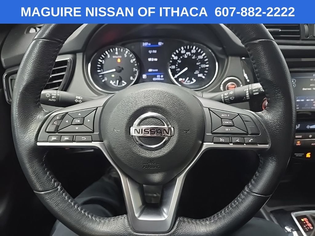 Used 2018 Silver Nissan SV image 18