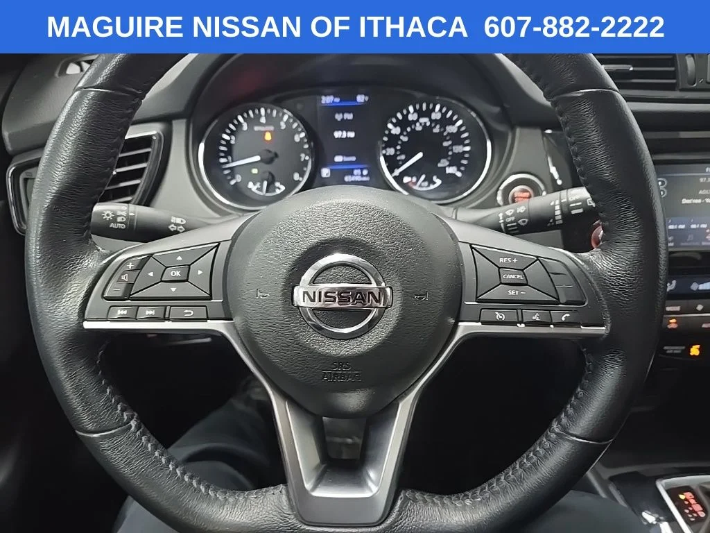 Used 2018 Silver Nissan SV image 18