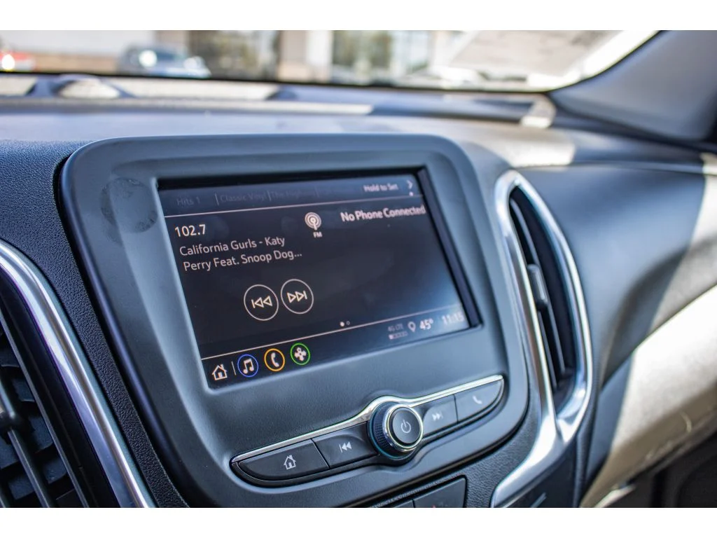 Used 2024 Summit White Chevrolet LT image 45