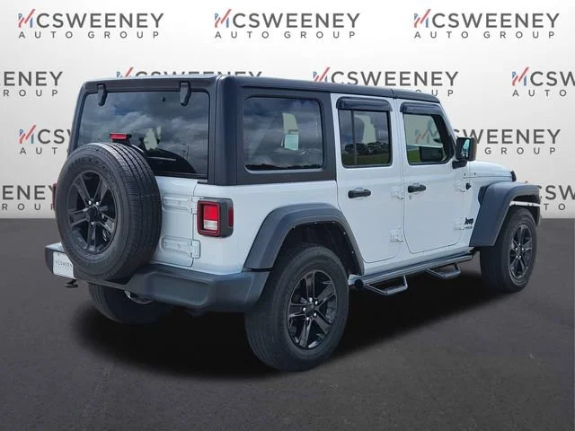 Used 2021  Jeep Unlimited Sport Altitude image 5