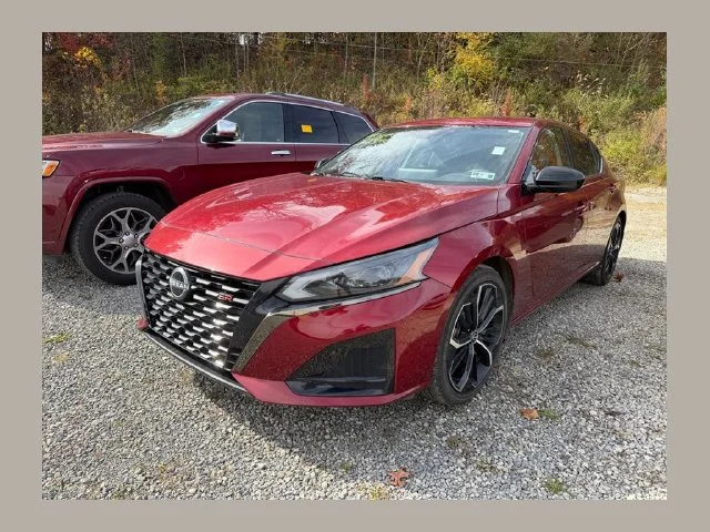 Used 2023 Red Nissan 2.5 SR image 1