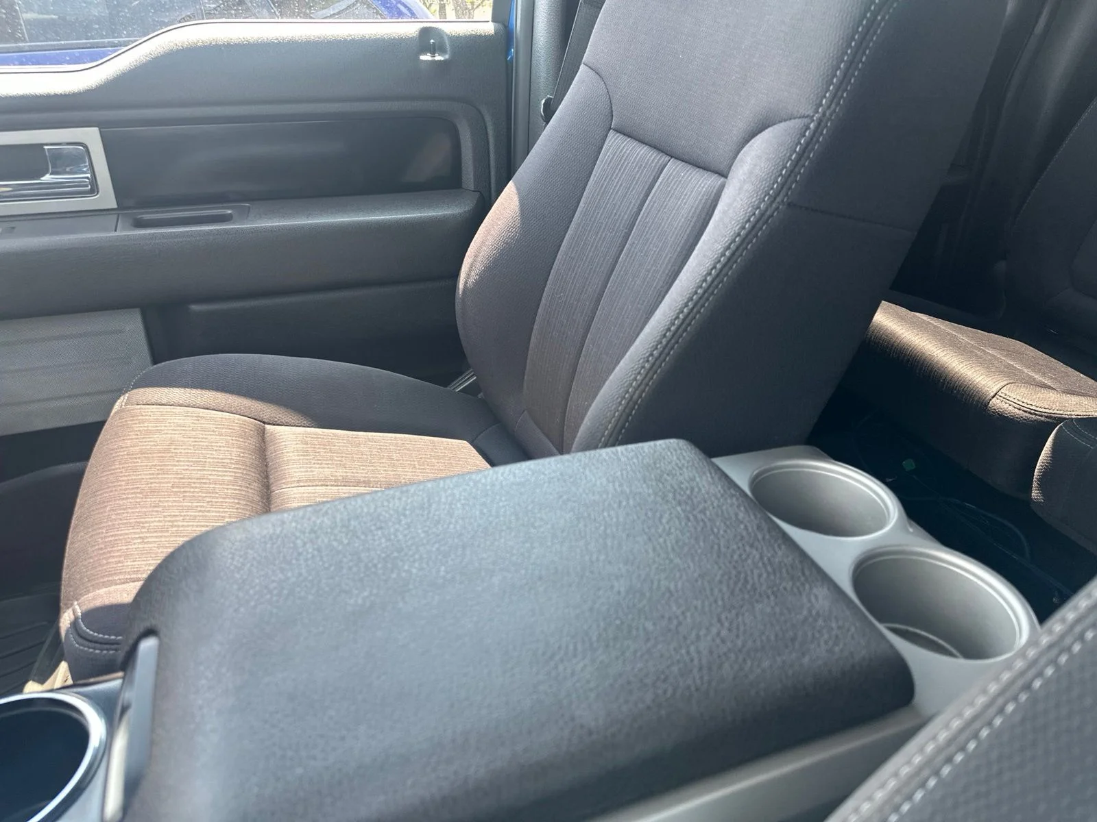 Used 2012 Blue Ford XL image 57
