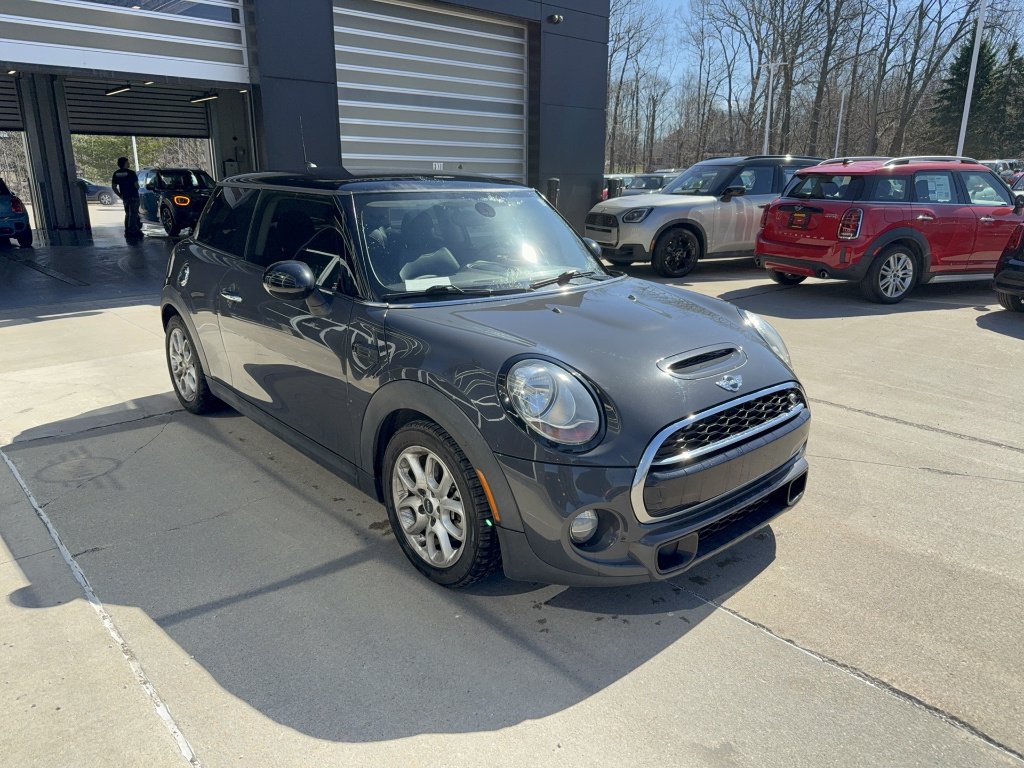 Used 2015 MINI Cooper S with VIN WMWXP7C55F2C60028 for sale in Willoughby Hills, OH