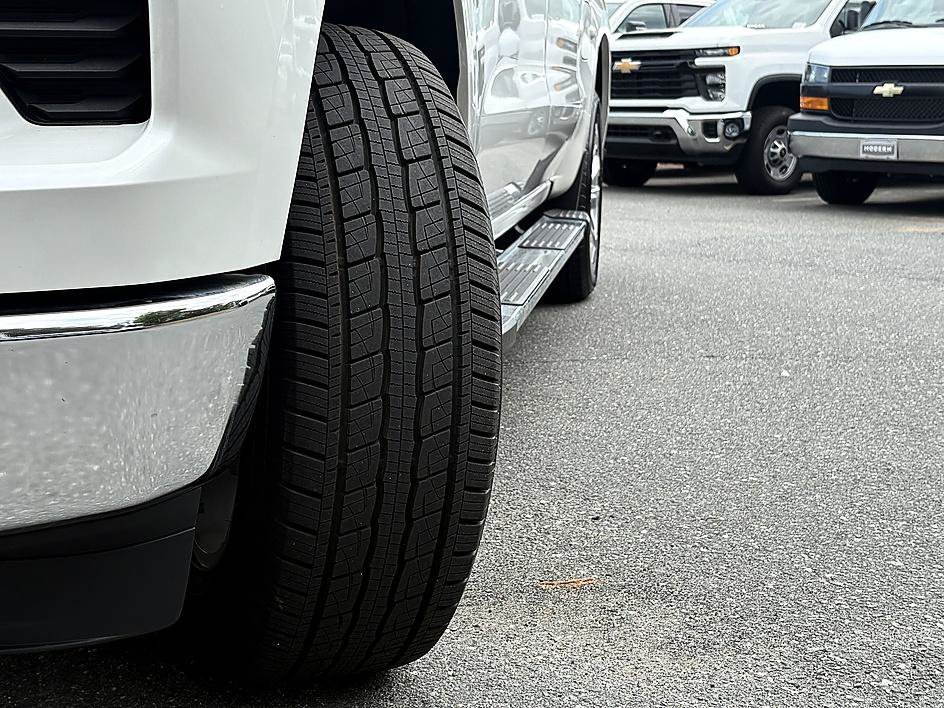 Used 2024 Iridescent Pearl Tricoat Chevrolet LTZ image 25
