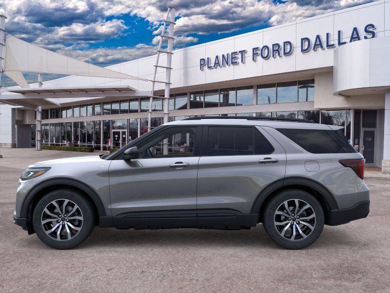 New 2026 Carbonized Gray Metallic Ford ST-Line image 3