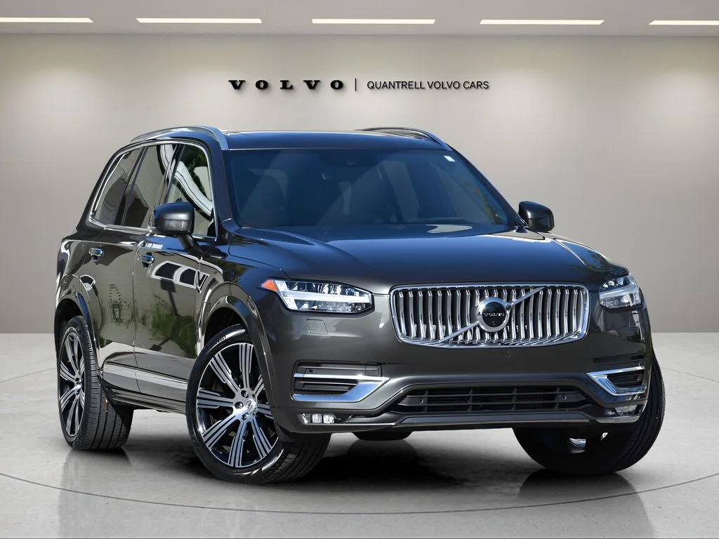 Used 2022 Pine Grey Metallic Volvo Inscription image 1