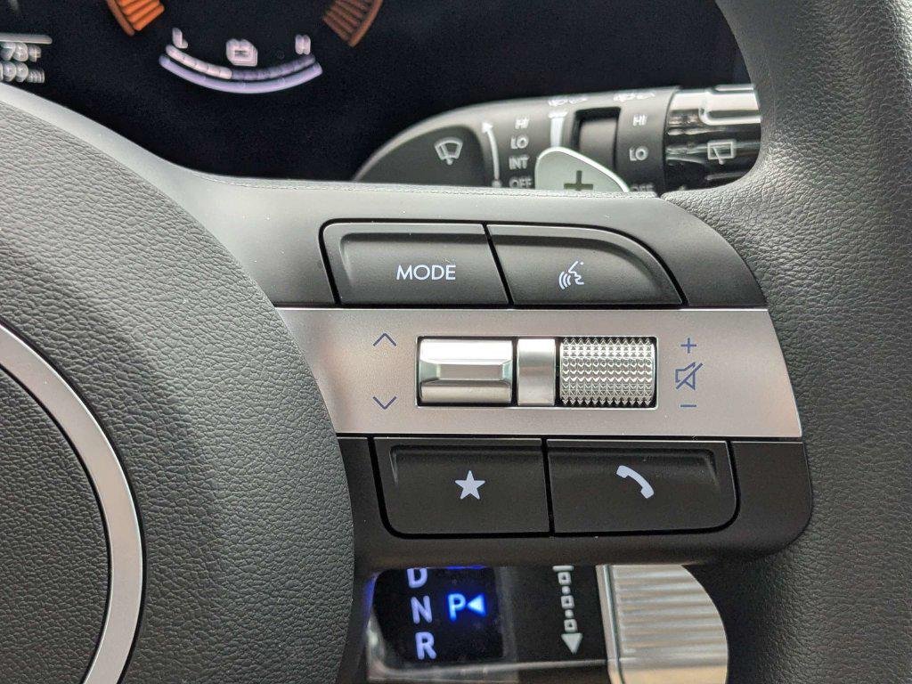 New 2026 White Hyundai SEL FWD image 28
