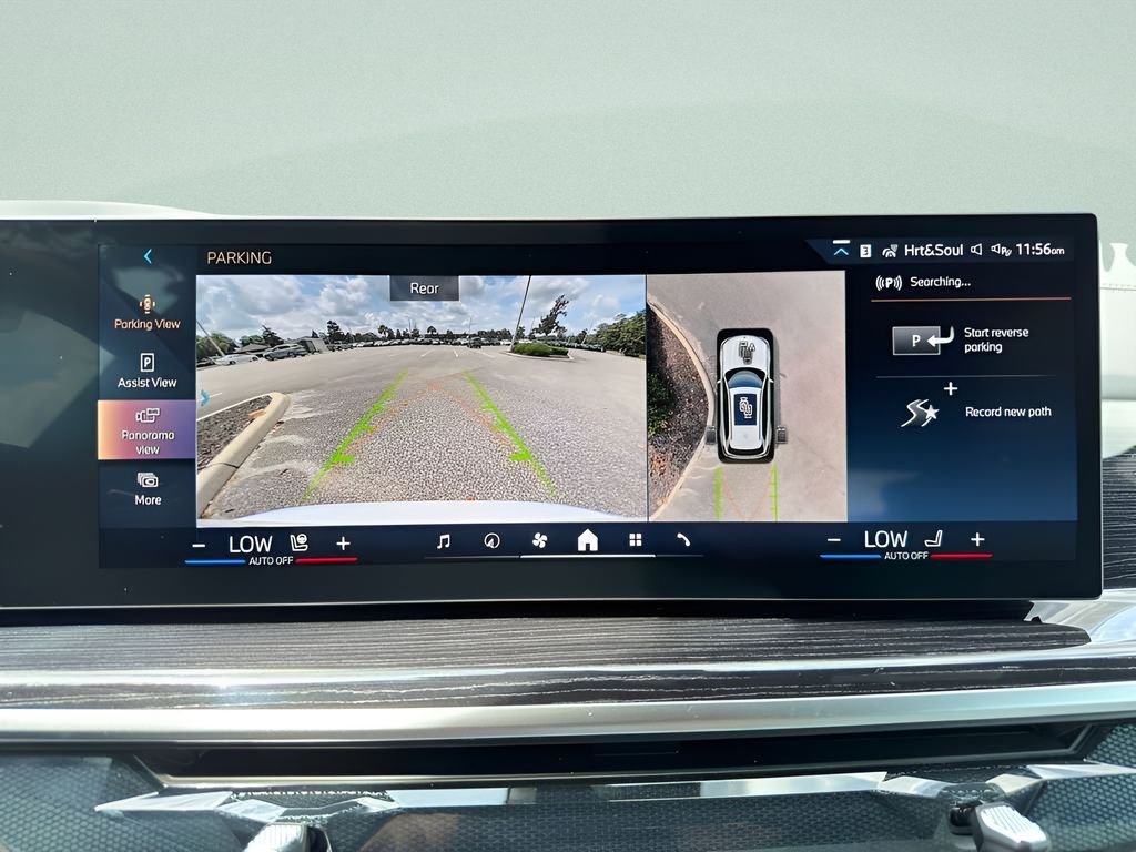 New 2026 Mineral White Metallic BMW sDrive40i image 14