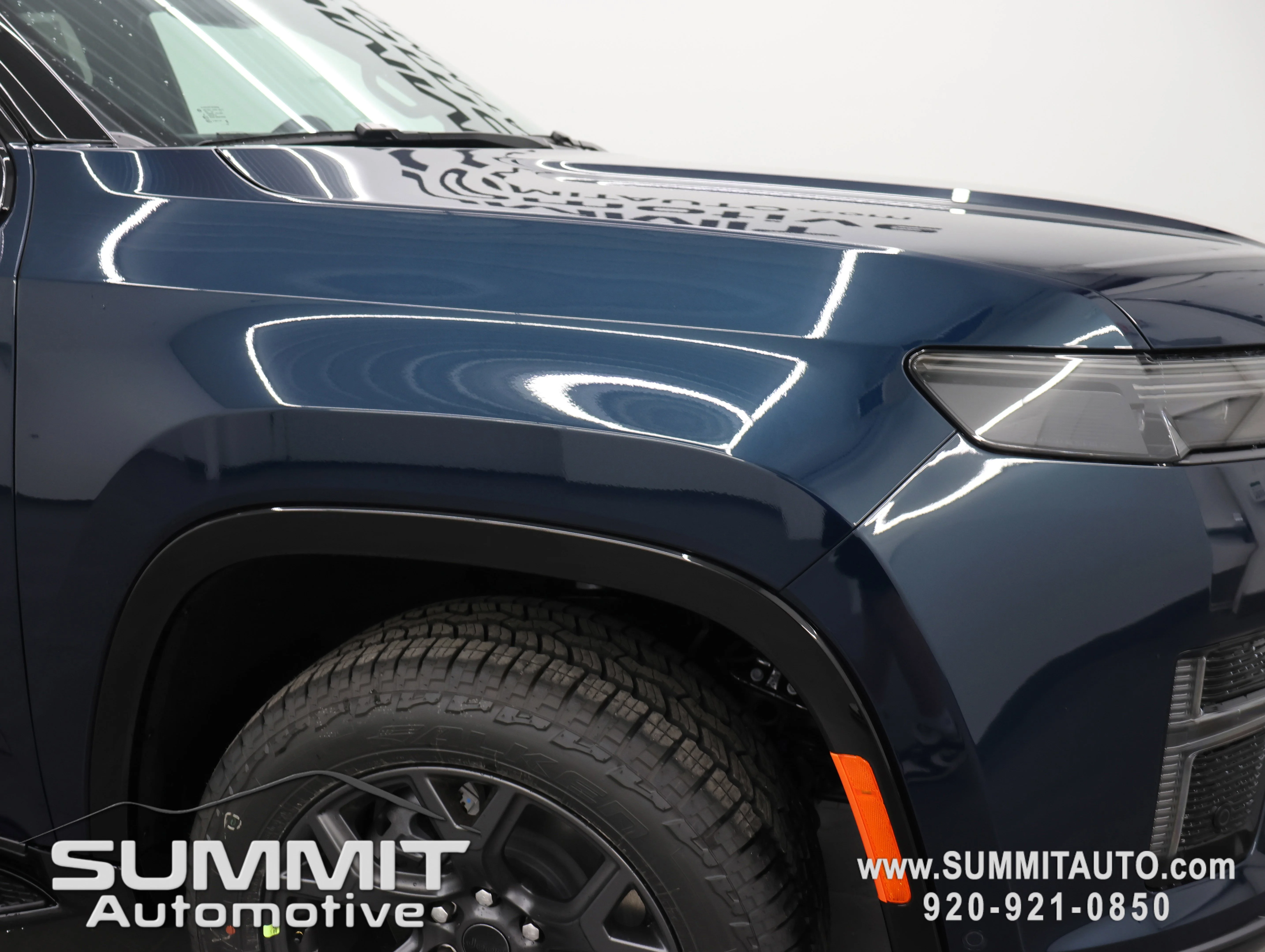New 2026 Fathom Blue Pearl-Coat Exterior Paint (Late Availability) Jeep Upland image 28