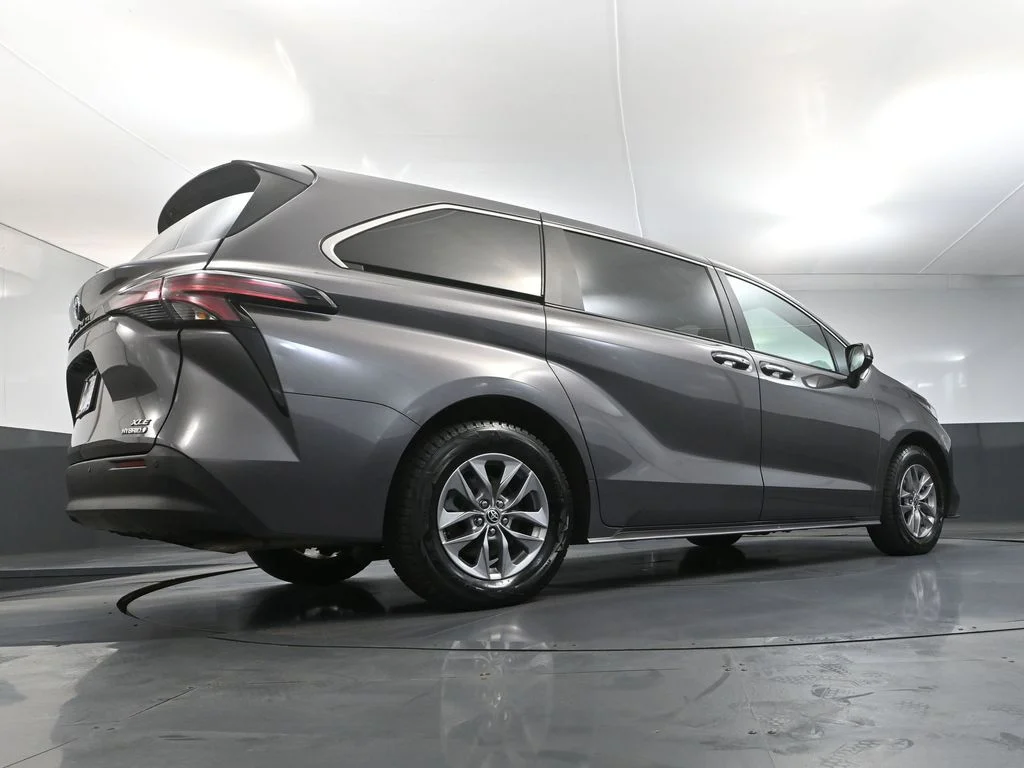 Certified Used 2022 Gray Toyota XLE image 40