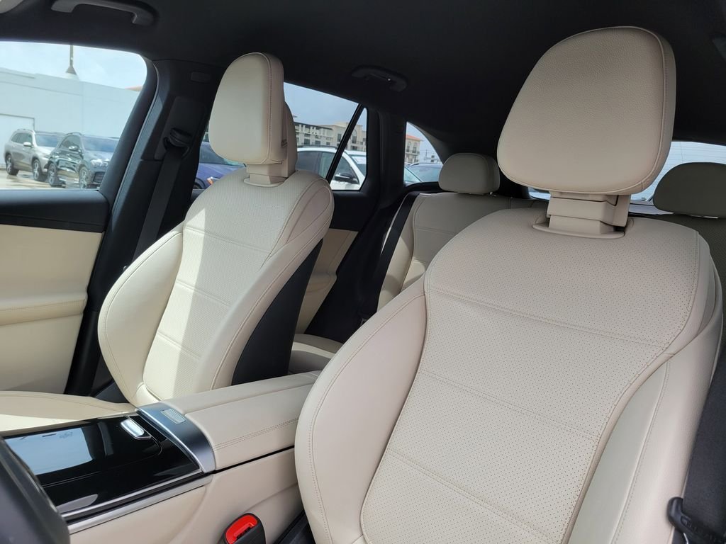 Certified Used 2023 White Mercedes-Benz GLC 300 image 23