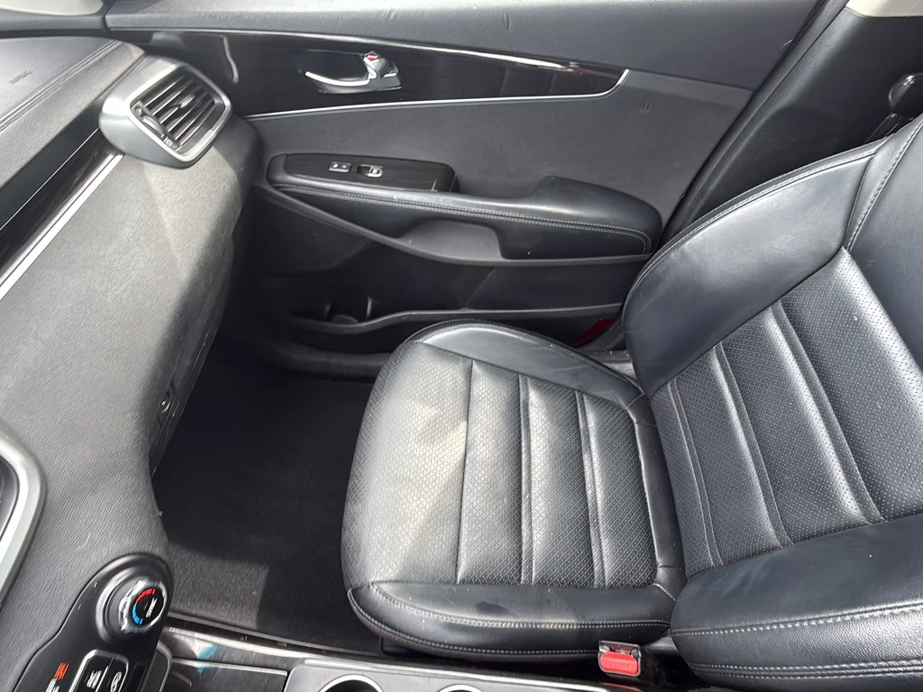 Used 2020 Blue Kia EX image 29