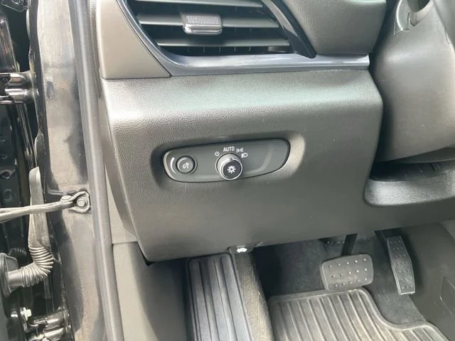 2023 Chevrolet Traverse 1LT - Photo 17