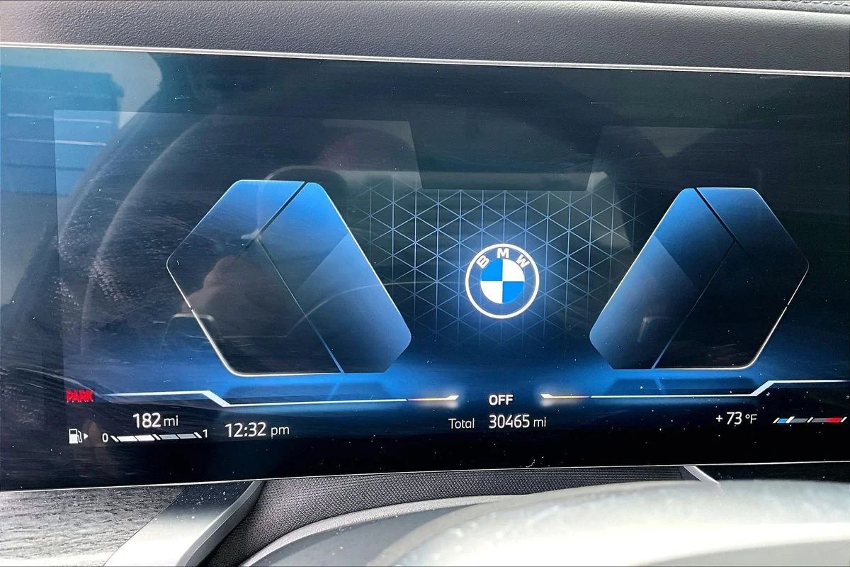 Used 2024  BMW xDrive image 13