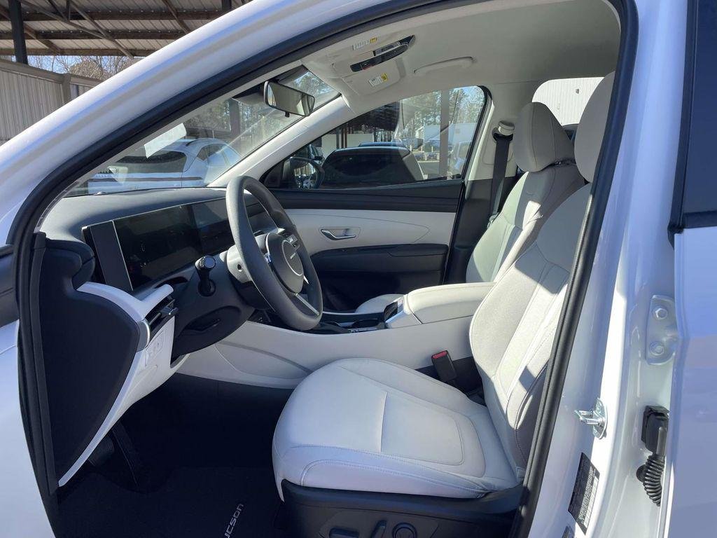 New 2026 White Hyundai SEL image 16