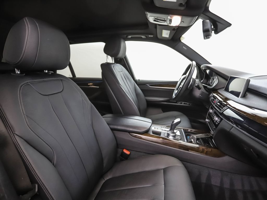 Used 2018 Space Gray Metallic BMW xDrive35i image 31