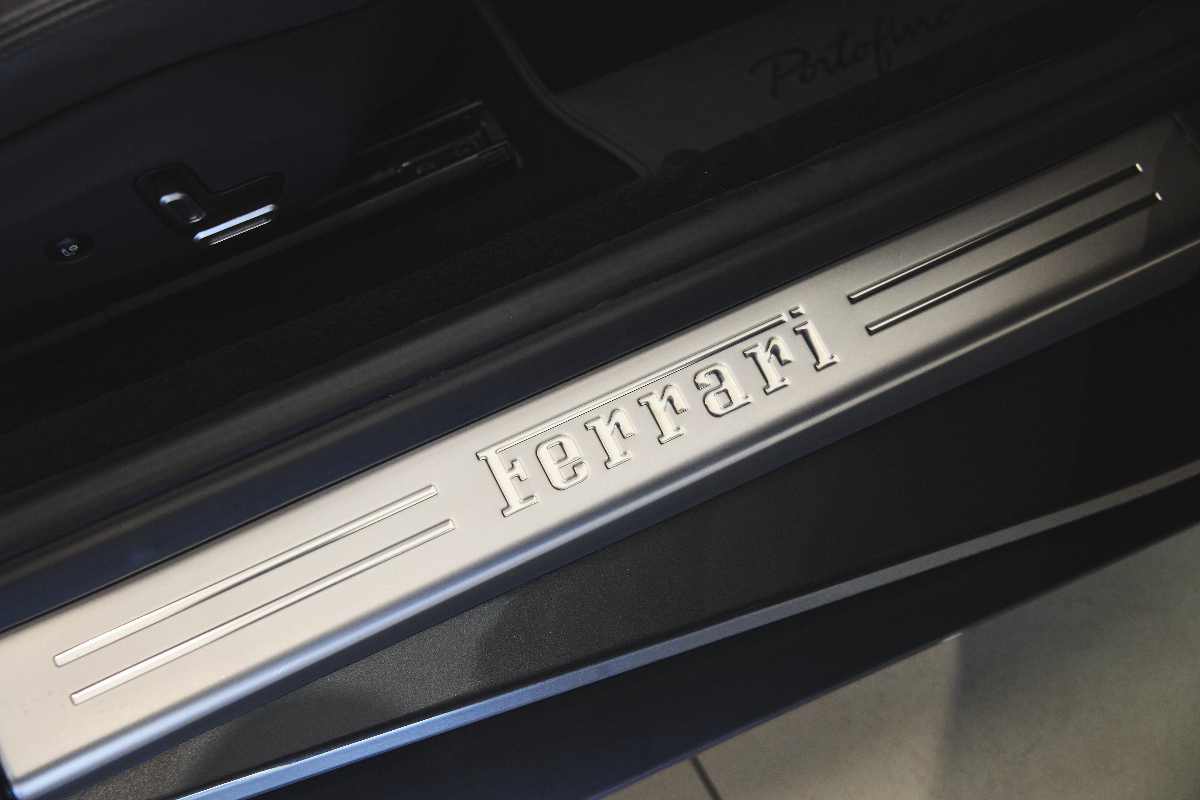 Used 2019 Grigio Silverstone Metallic Ferrari  image 44