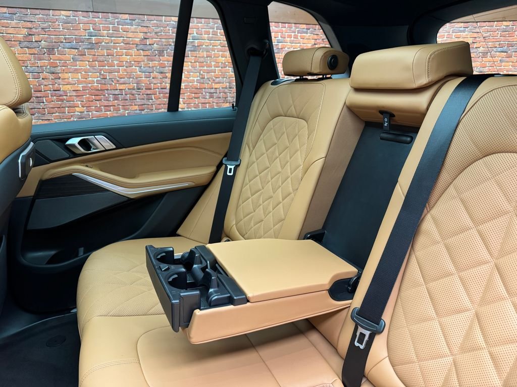 New 2026 Black BMW xDrive40i image 11
