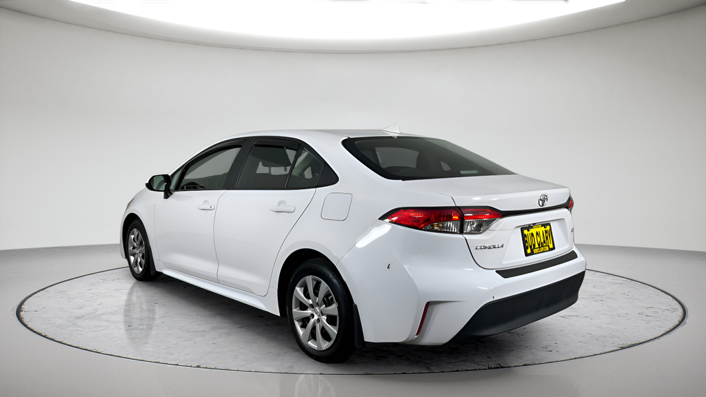 Used 2025 Ice Toyota LE image 7