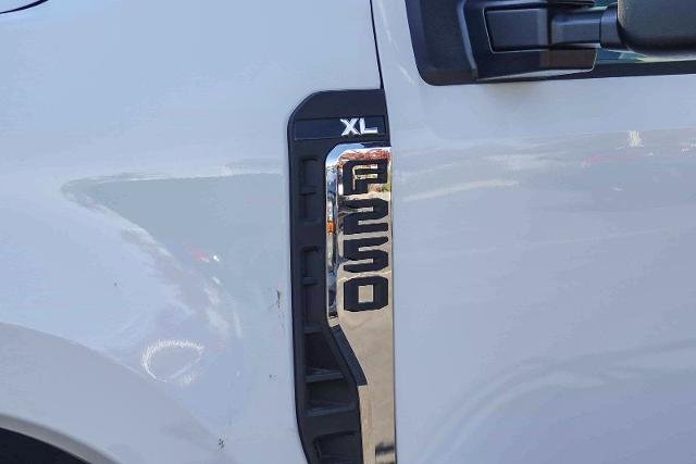 New 2026 Oxford White Ford F-250® XL image 39