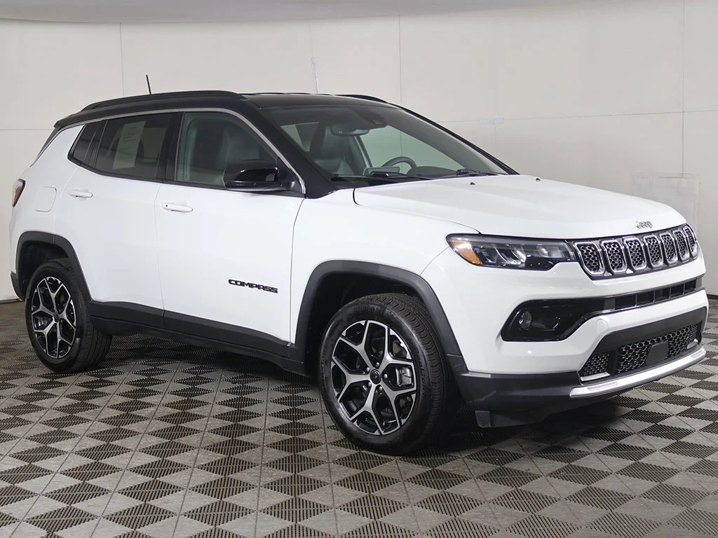 Used 2026 White Jeep Limited image 3