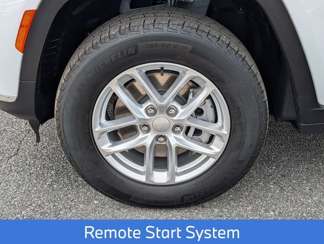 New 2026 Bright White Clearcoat Jeep Laredo image 12