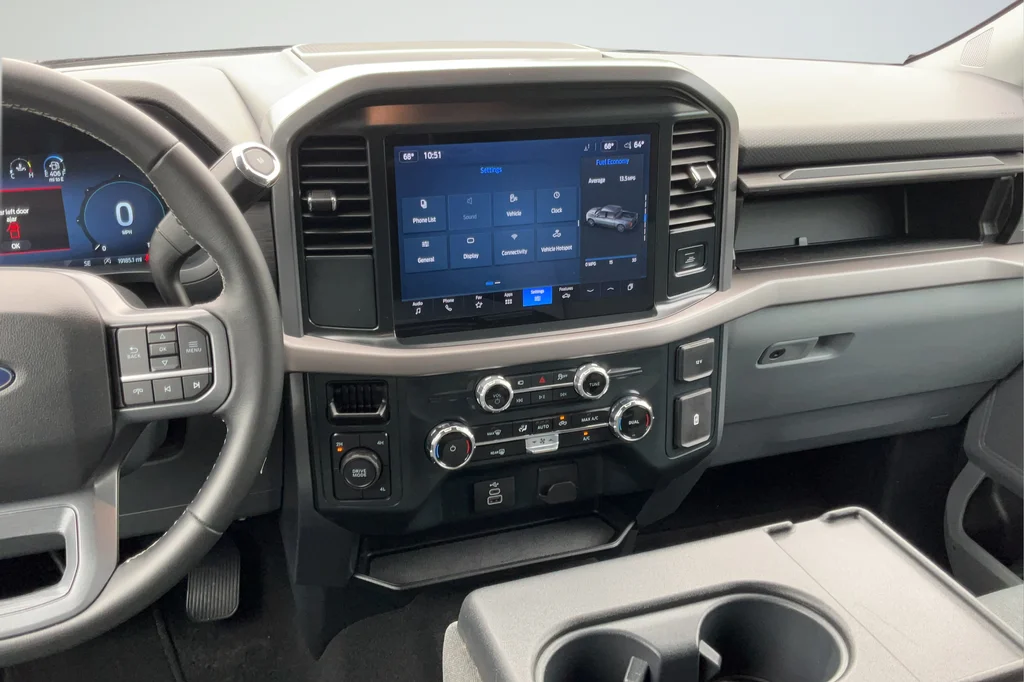 Used 2025 Black Ford XLT image 16