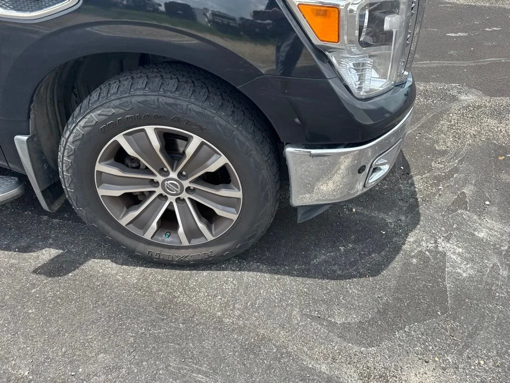 Certified Used 2017 Black Nissan SL image 18
