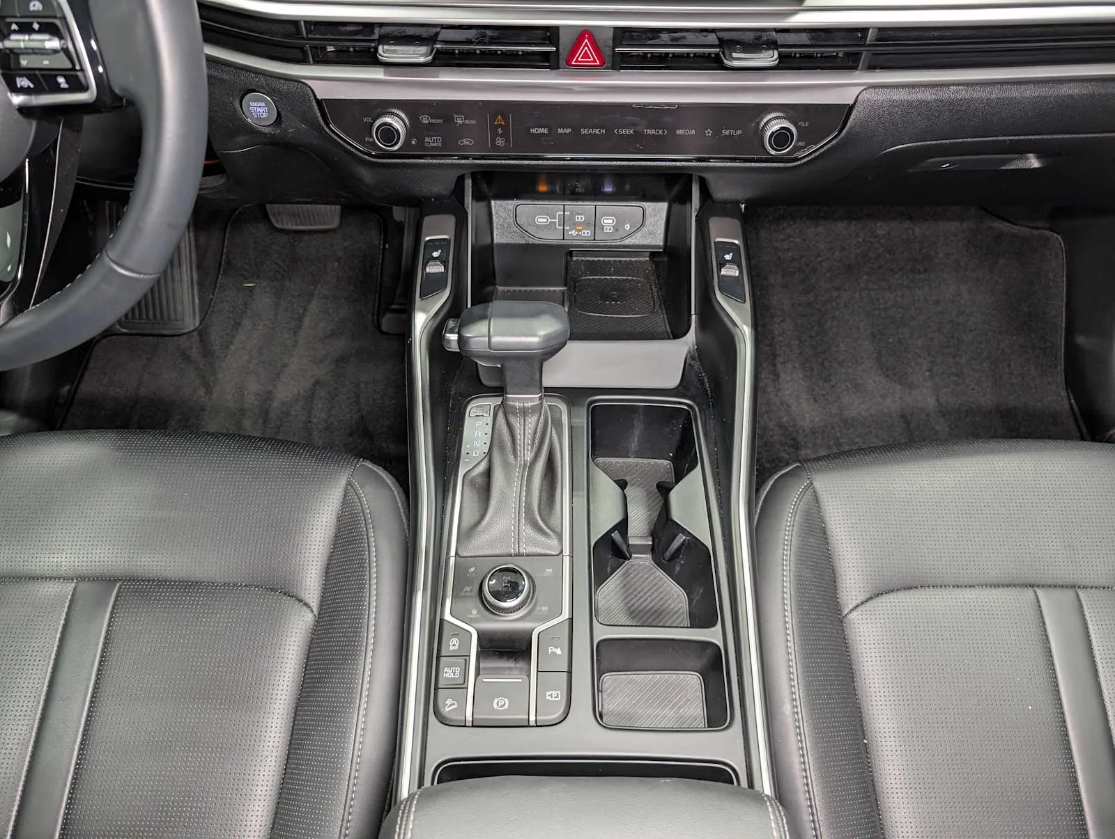 Used 2025 Glacial White Pearl Kia S image 19