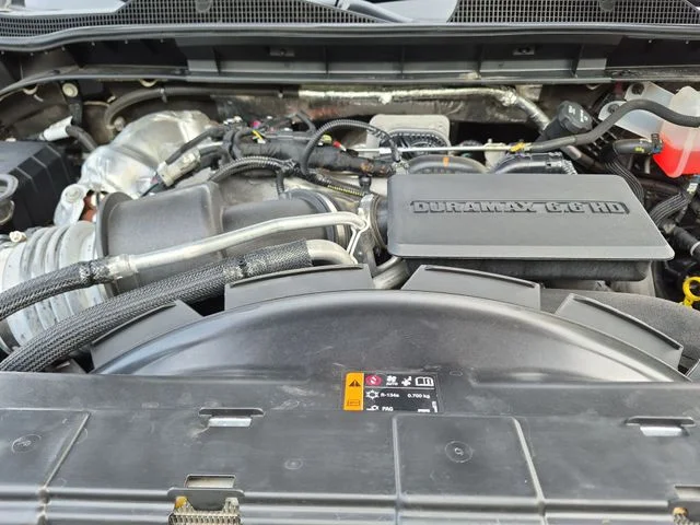 Used 2024 White Chevrolet Custom image 25