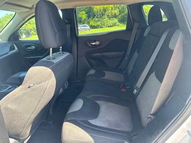 Used 2016 White Jeep Sport image 14