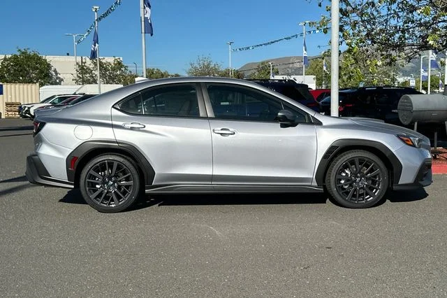 New 2026 ICE SILVER METALLIC Subaru Premium image 3